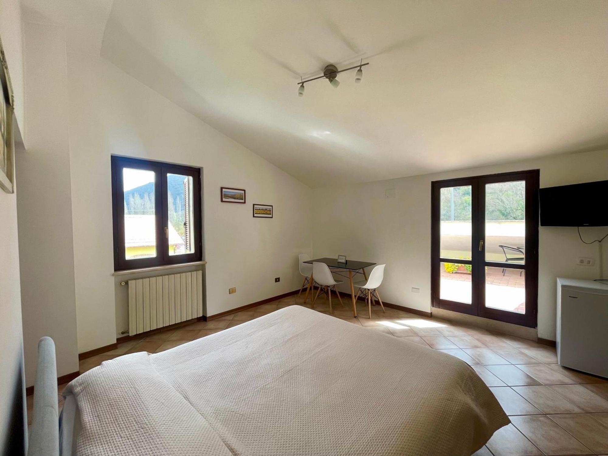 Il Casolare Della Cascata Hotel Терни Стая снимка